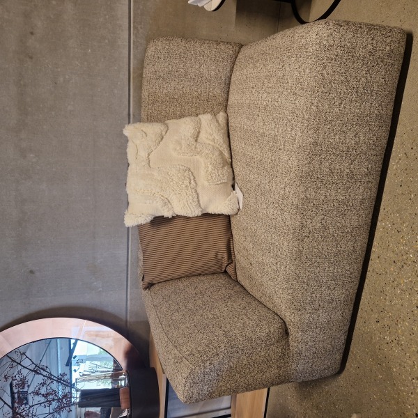 Block element main image